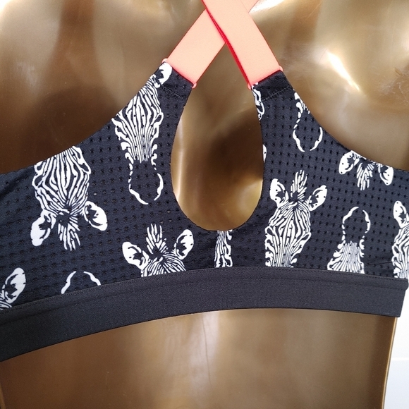 VICTORIA Secret Sports bra zebra print 32C - Picture 6 of 10